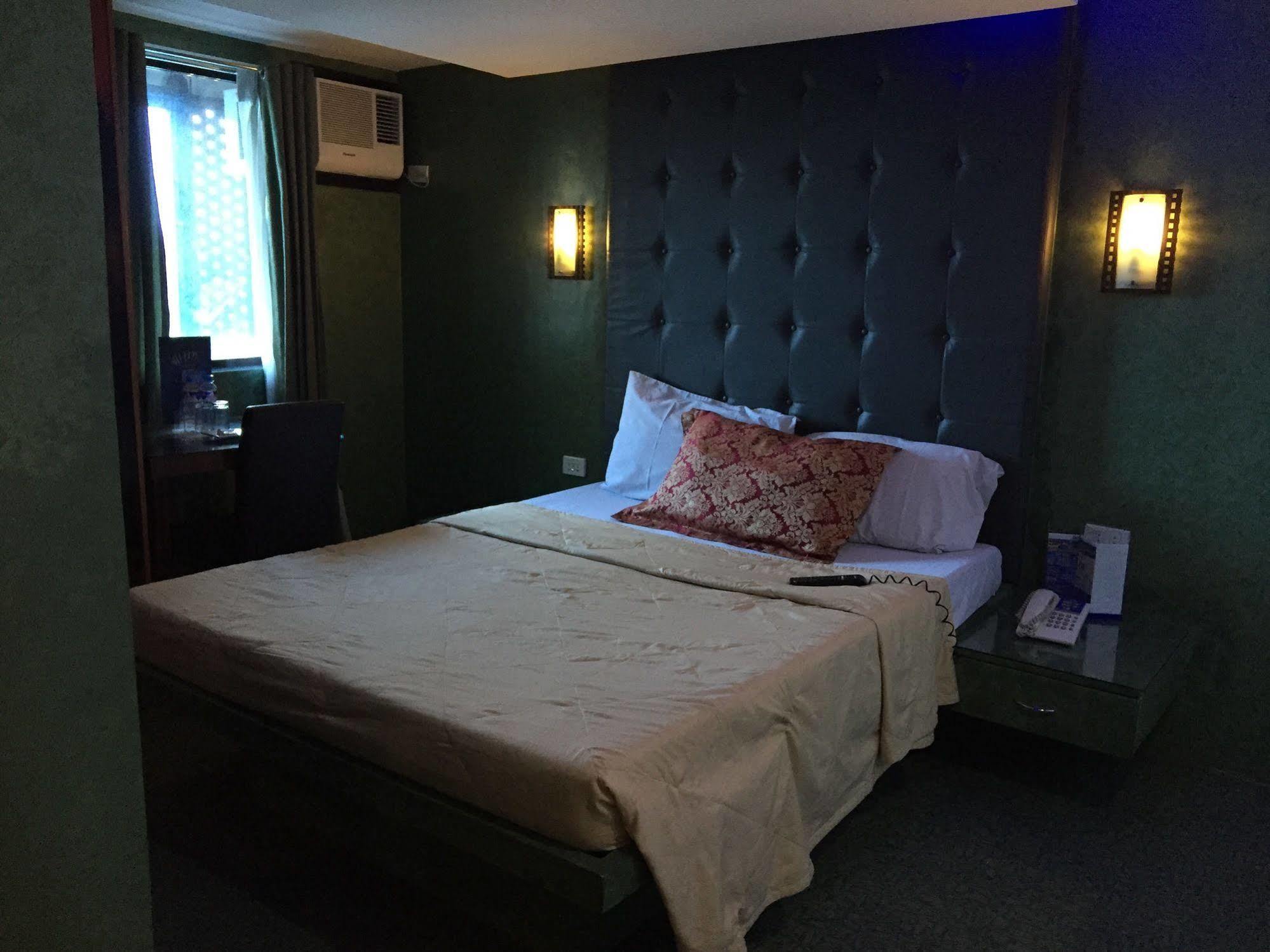 Icon Hotel Manila Ngoại thất bức ảnh